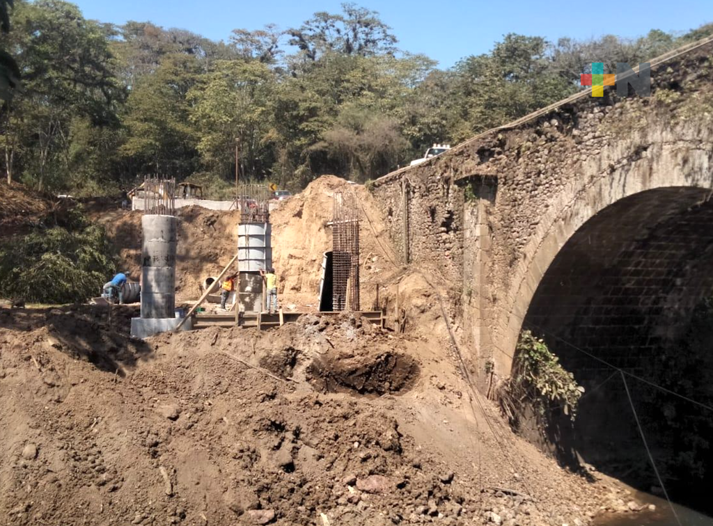 Avanza construcción del nuevo “Puente del Diablo” en Coatepec-Las Trancas